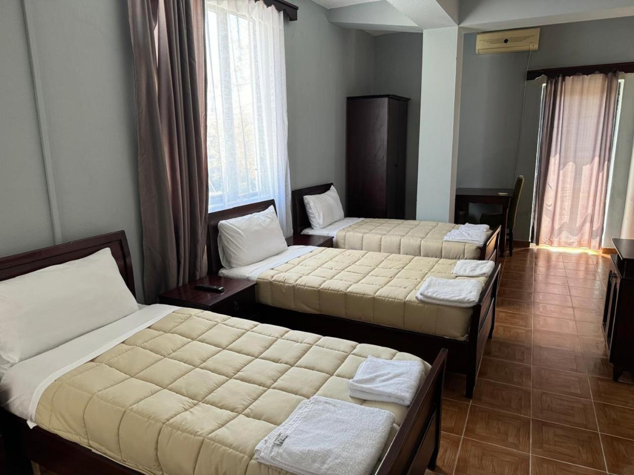 Sirena Hotel Tushemisht Extérieur photo