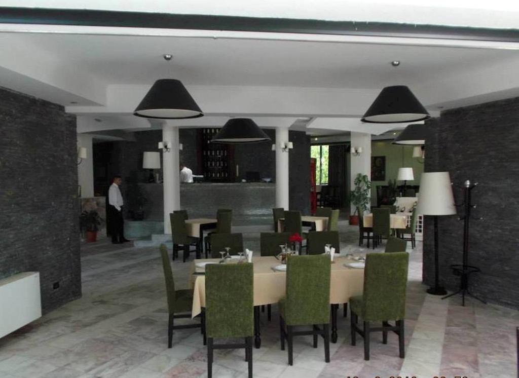 Sirena Hotel Tushemisht Extérieur photo