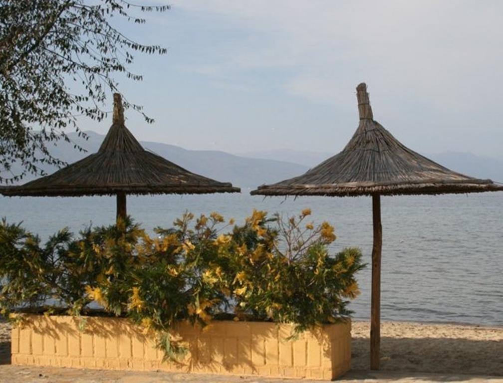 Sirena Hotel Tushemisht Extérieur photo